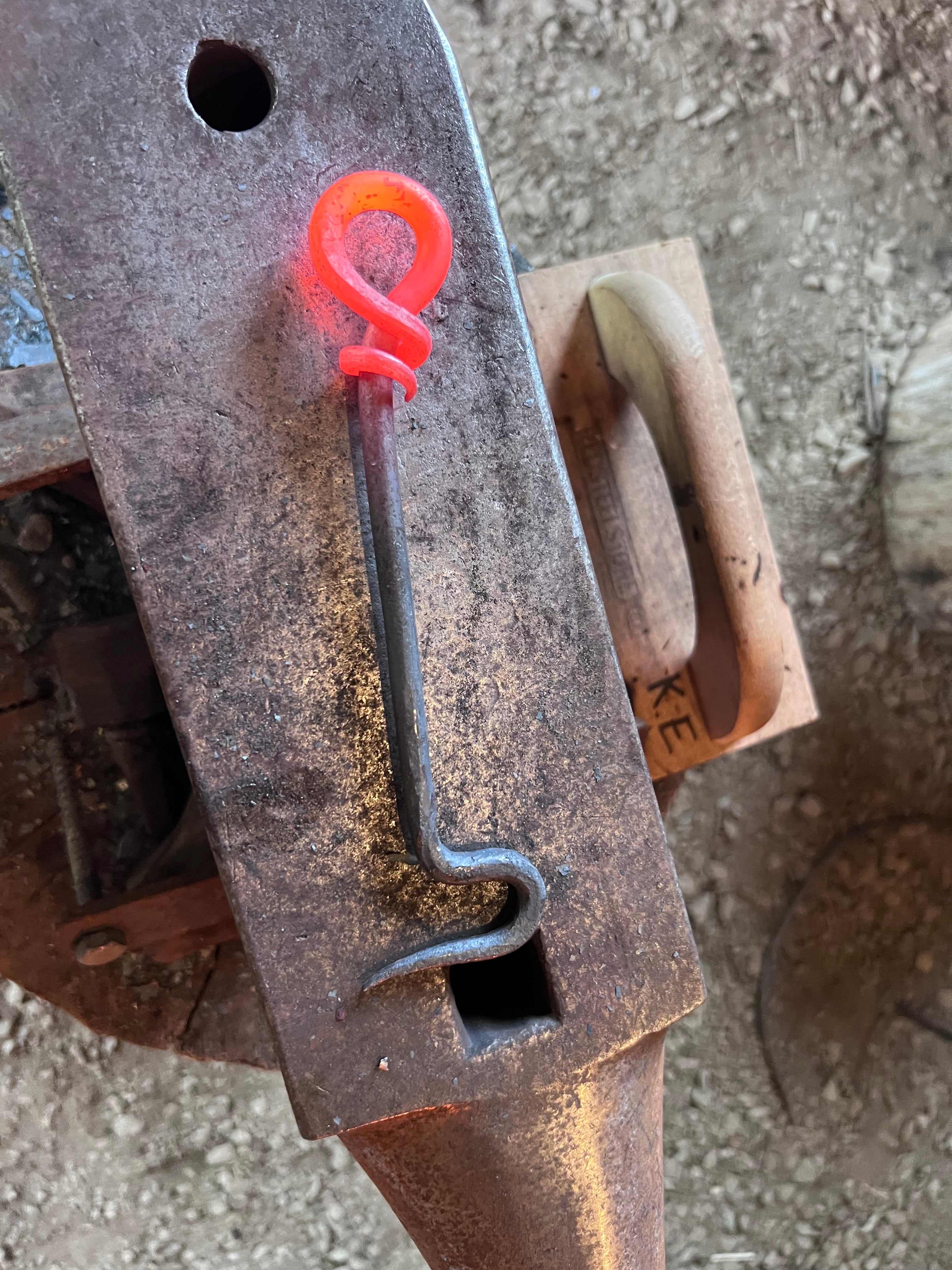 Hook and eye latch