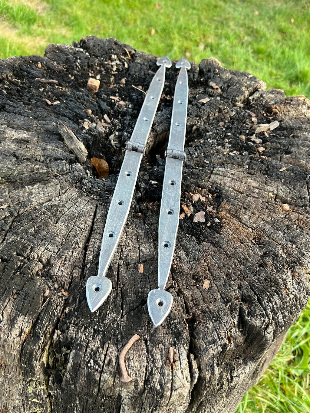 Tool chest hinges